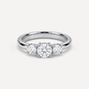 Flora tre-stens ring i hvidguld set forfra